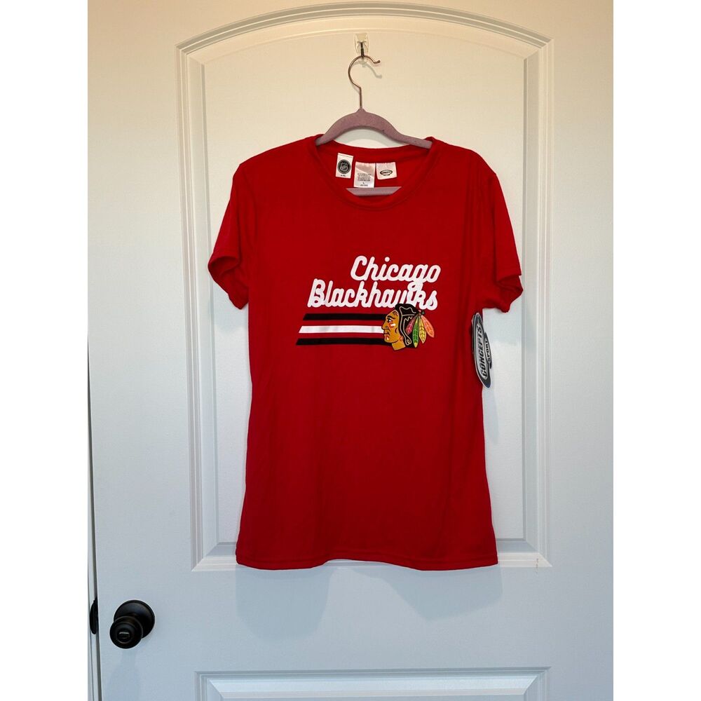 NWT NHL Chicago Blackhawks Red Short Sleeve T-Shirt Size Large